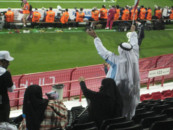 Iranische Fans in Burka