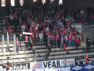 Etwa 400 Fans von Kalmar FF waren nach Boras gereist
