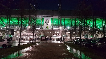 Der Borussia-Park im Regen