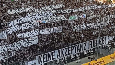 Proteste im Borussia-Park gegen RB Leipzig