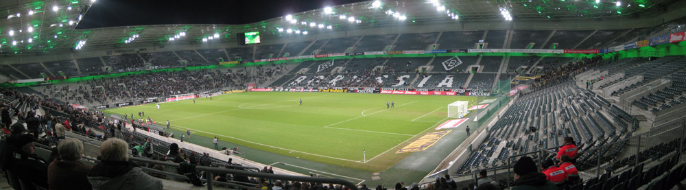 6300 Zuschauer im Borussia-Park zu Mönchengladbach