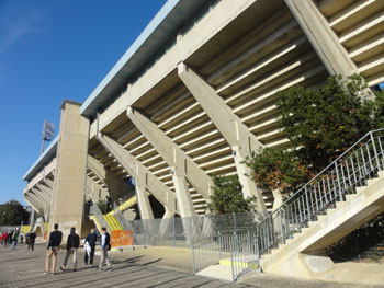 Stadio Nuovo Romagnoli von außen