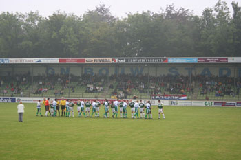Spielbeginn in Dordrecht