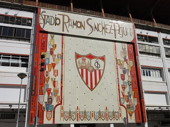 Eingang zum Stadion des FC Sevilla
