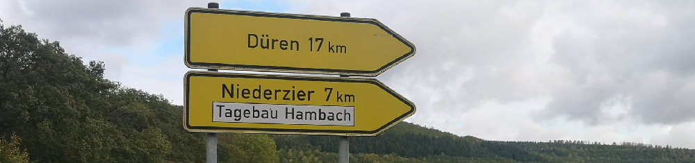 Wegweiser zum Tagebau Hambach