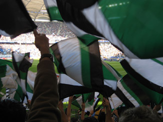 Intro der Borussia-Anhänger beim HSV