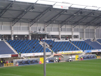 Die Haupttribne im Stadion des SC Paderborn