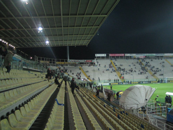Haupttribüne im Stadio Ennio Tardini in Parma