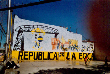 Bolzplatz im Viertel La Boca