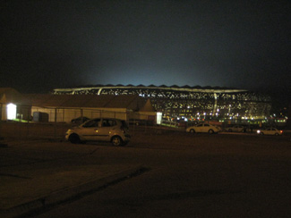 Soccer City bei Nacht
