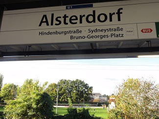 Bahnhof Alsterdorf mit Sperber Stadion