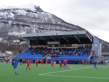 Der Ball rollt in Tromsdalen