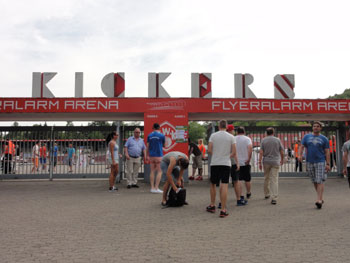 Eingang zum Kickers-Stadion in Wrzburg