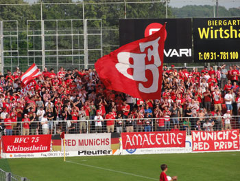Bayer-Fans in Wrzburg