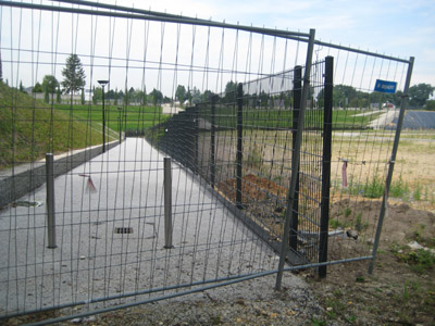 Kassenhäuschen neben der Haupttribüne