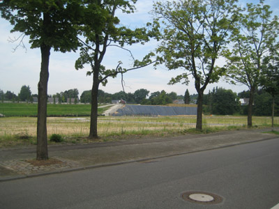 Kassenhäuschen neben der Haupttribüne