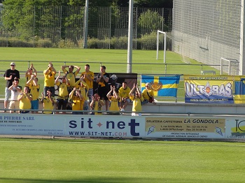 Fans von Atlantas Klaipeda in Differdange