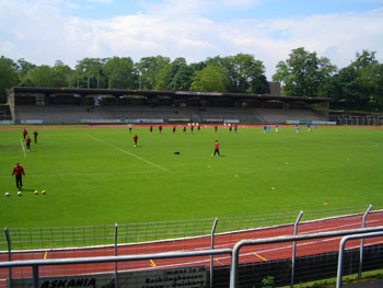 Haupttribüne des Stimbergstadions