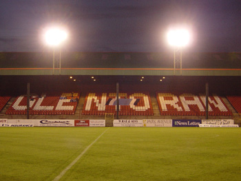 Licht bei Glentoran Belfast