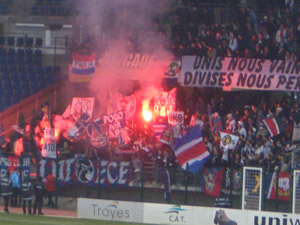 Intro der PSG-Fans zur zweiten Halbzeit