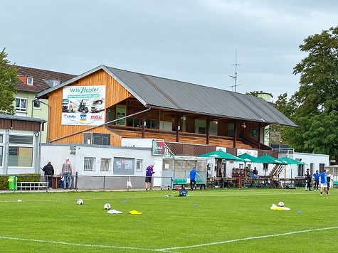 Fast die älteste Tribüne in Deutschland