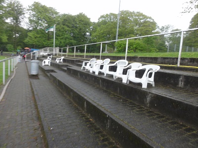 Tribüne in der Kampfbahn Katzenbusch