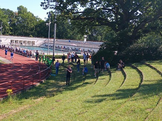 Blick zum Schwimmbad