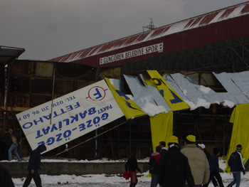 Nicht unbedingt erstligareif (und inzwischen auch nicht mehr Istanbulspors Spielstätte)
