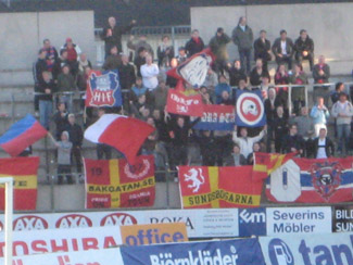 Die etwa 120 Gästefans von Helsingborg in Kalmar