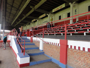 Tribüne im Lyrastadion