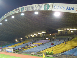 Was für eine Tribüne