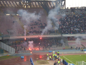 Der Gästeblock unter Beschuss