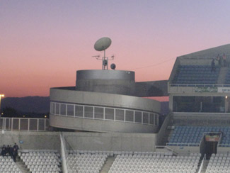 Stufenloser Aufgang zur Tribüne des NEO GSP