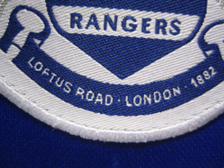 Die Loftus Road hat es bis ins QPRE-Wappen geschafft