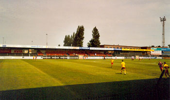 Gegengerade bei Red Star Waasland