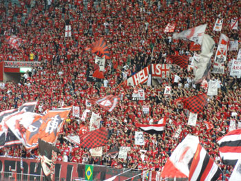 Fans der Urawa Red Diamonds