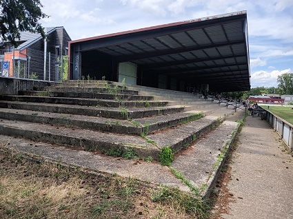 Tribüne in Griesheim