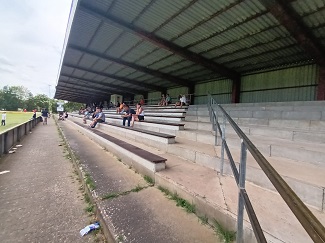 Tribüne in Griesheim