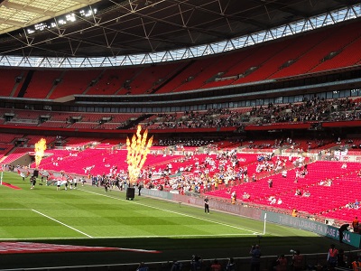 Thatcham Town und Stokton Town in Wembley